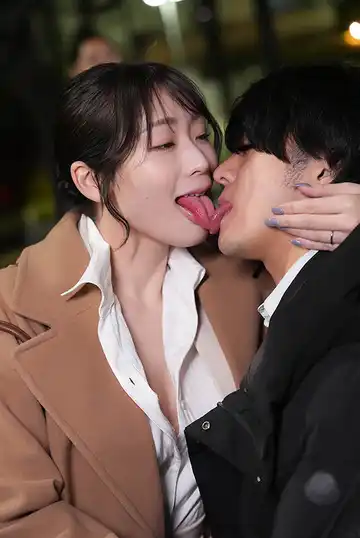 Movie Gallery Image 15