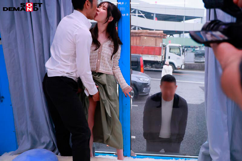 Movie Gallery Image 7