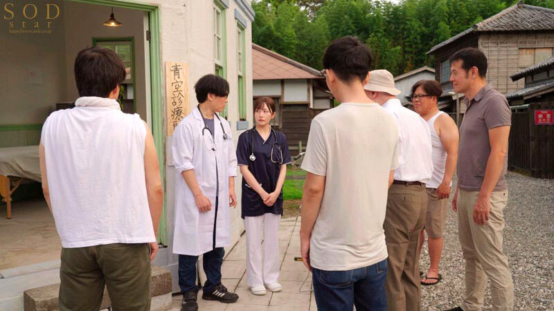 Movie Gallery Image 12