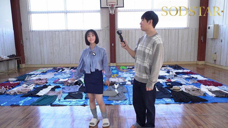 Movie Gallery Image 6