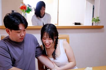 Movie Gallery Image 7