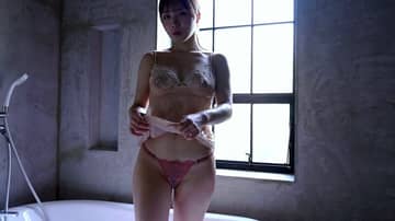 Movie Gallery Image 19