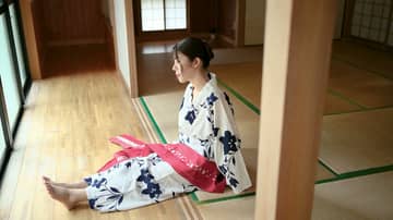 Movie Gallery Image 12