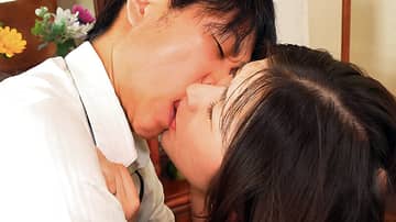 Movie Gallery Image 7