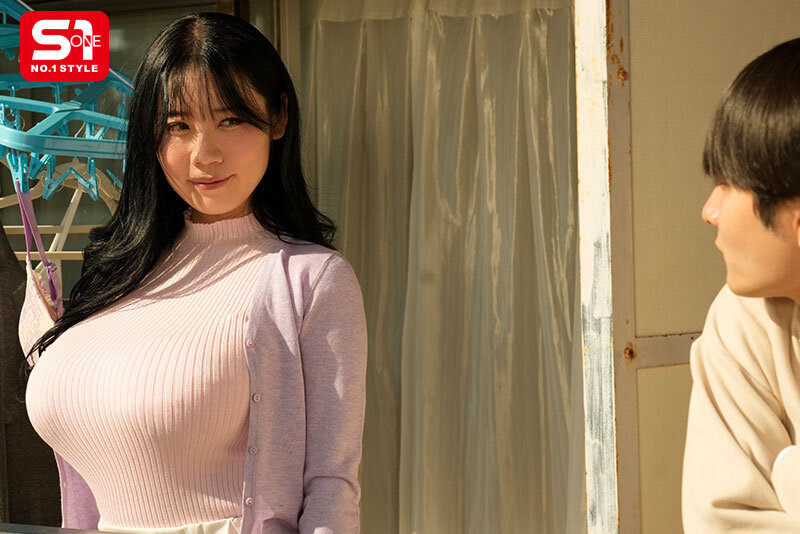 Movie Gallery Image 3