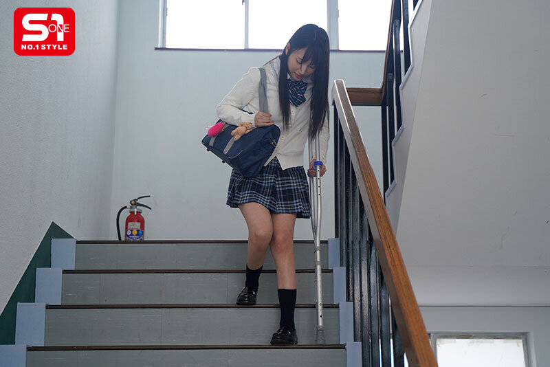 Movie Gallery Image 5